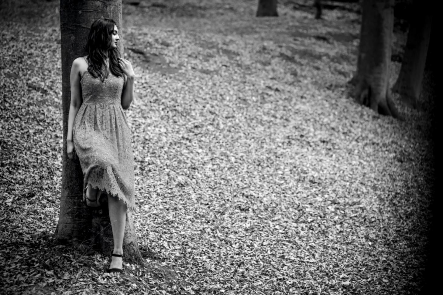 Studenti durante una lezione pratica di trucco teatrale